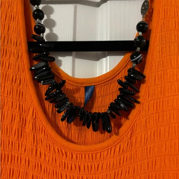 Elegant Black Beaded Necklace - Picture 8 of 13